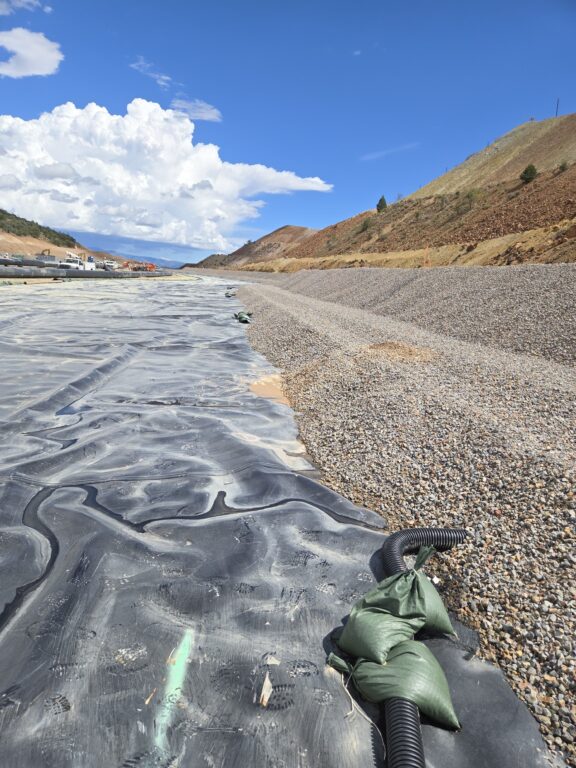Containment liners for mining