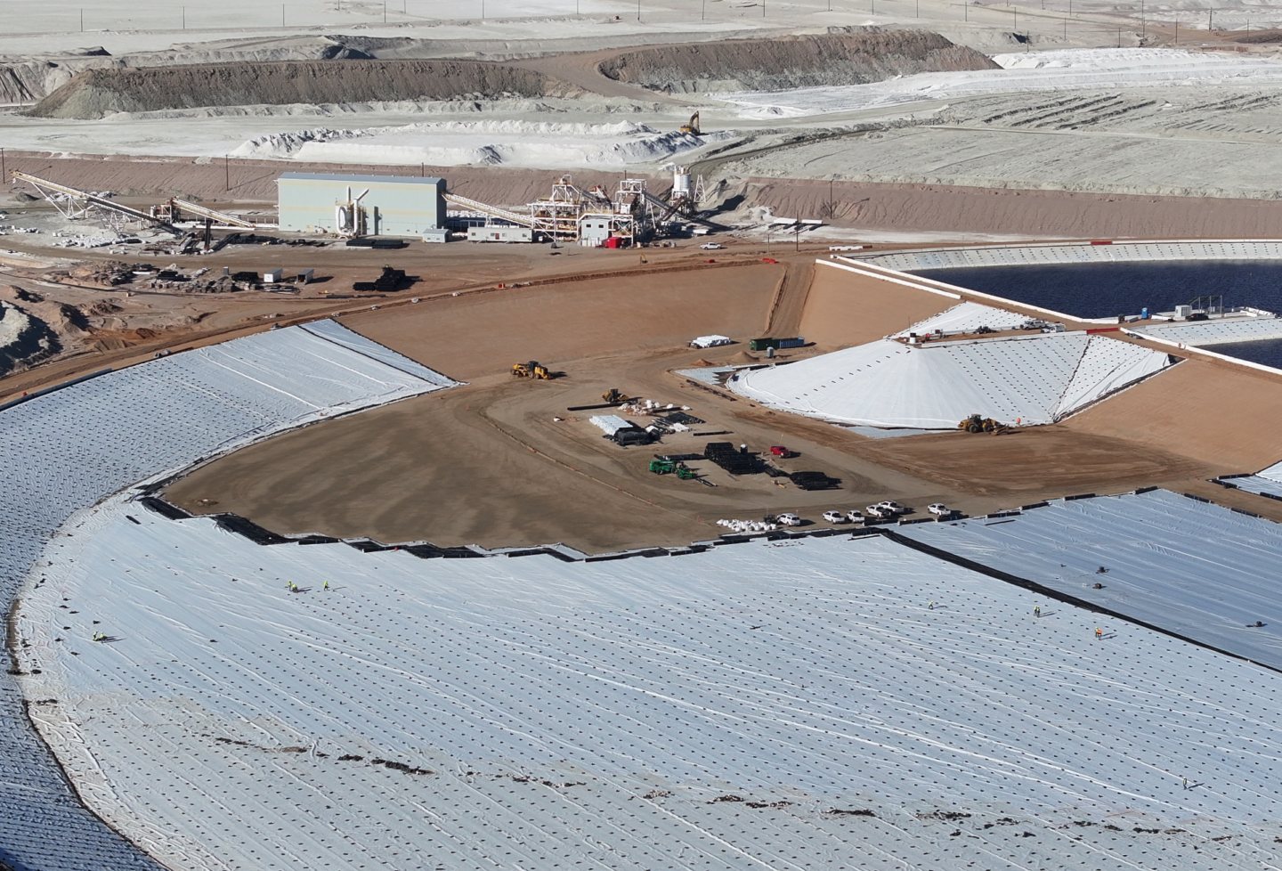 Liner for mining applications
